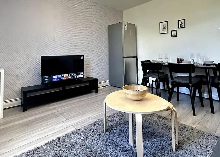 Stunning 2-Bed Apt Near Central London.