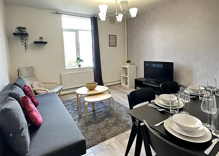 Stunning 2-Bed Apt Near Central London.