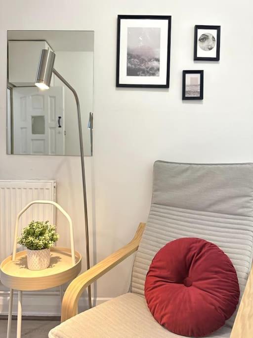 Stunning 2-bed Near London. Appartamento